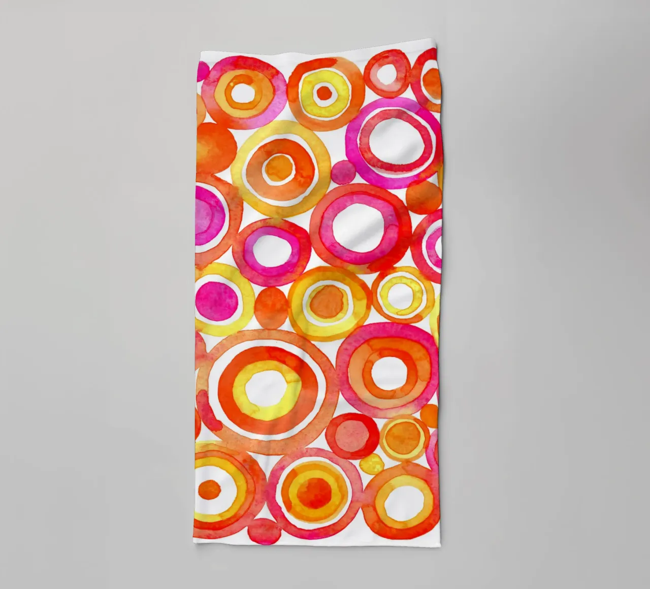 Susan Black - Hot Circles towel by The Artcircle