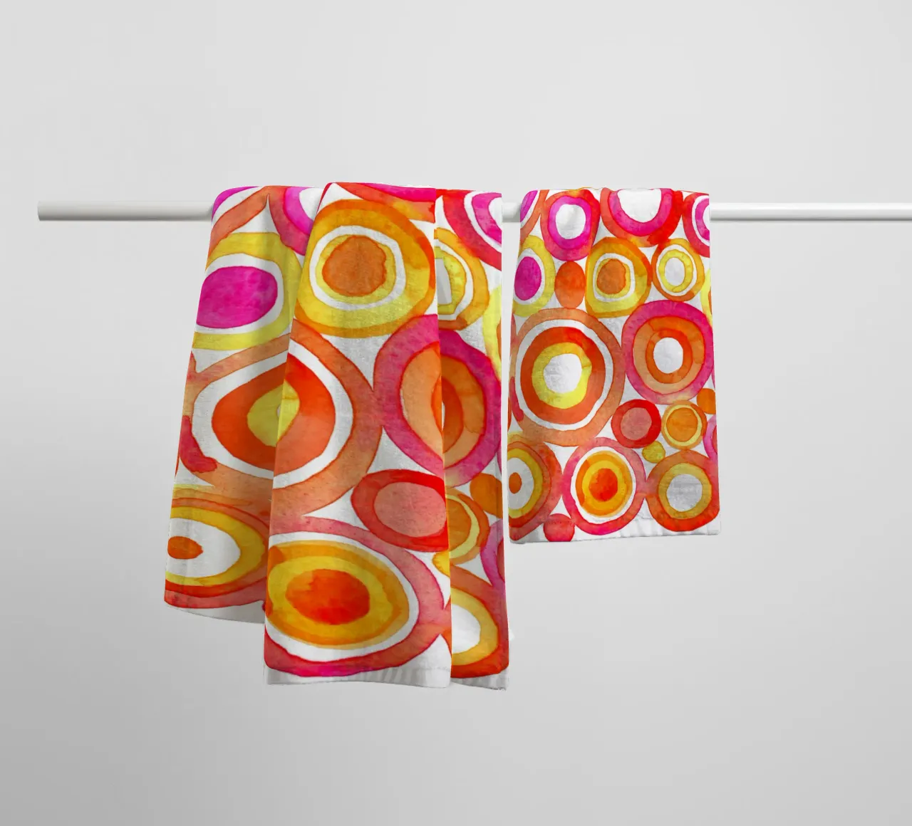 Susan Black - Hot Circles towel by The Artcircle