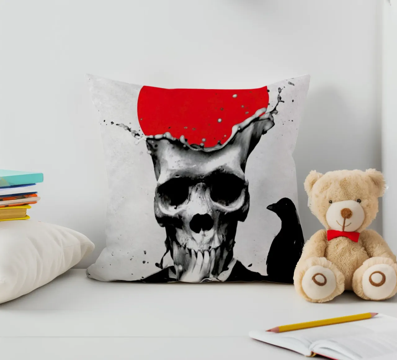 Splash Skull Kissen von Ali Gulec
