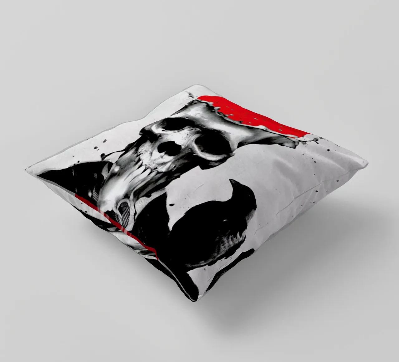 Splash Skull Kissen von Ali Gulec