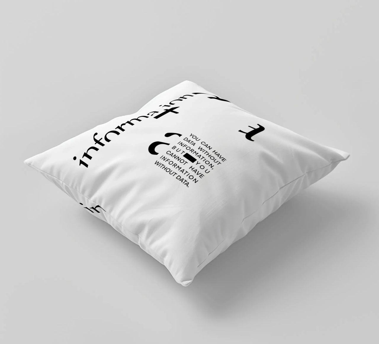 Data without information cuscino da LIMITED EDITION LETTERS