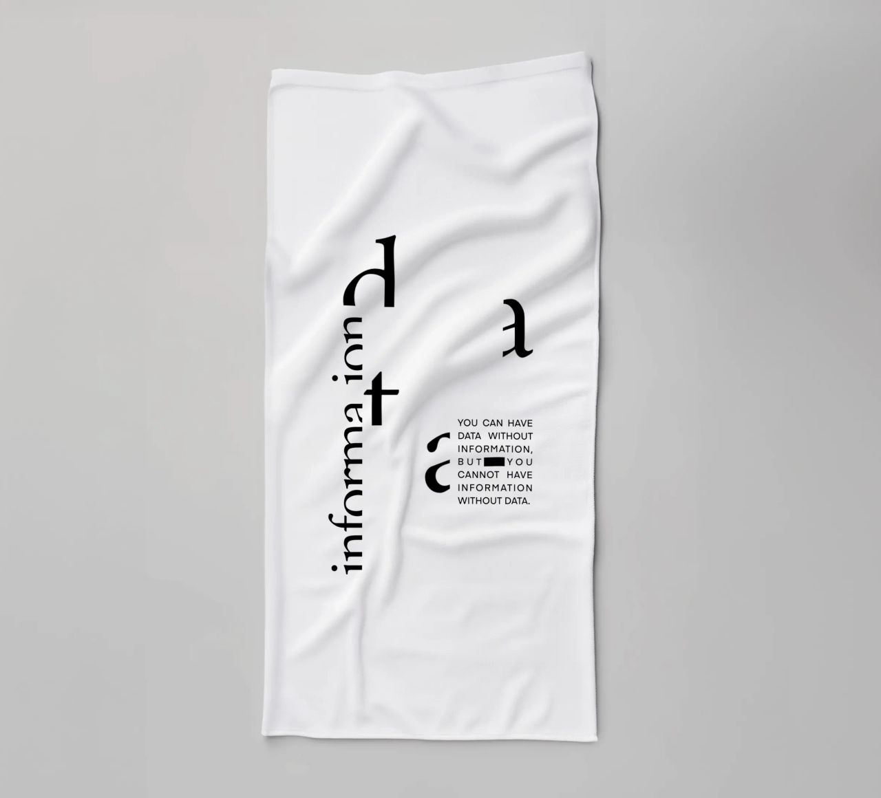 Data without information asciugamano da bagno da LIMITED EDITION LETTERS