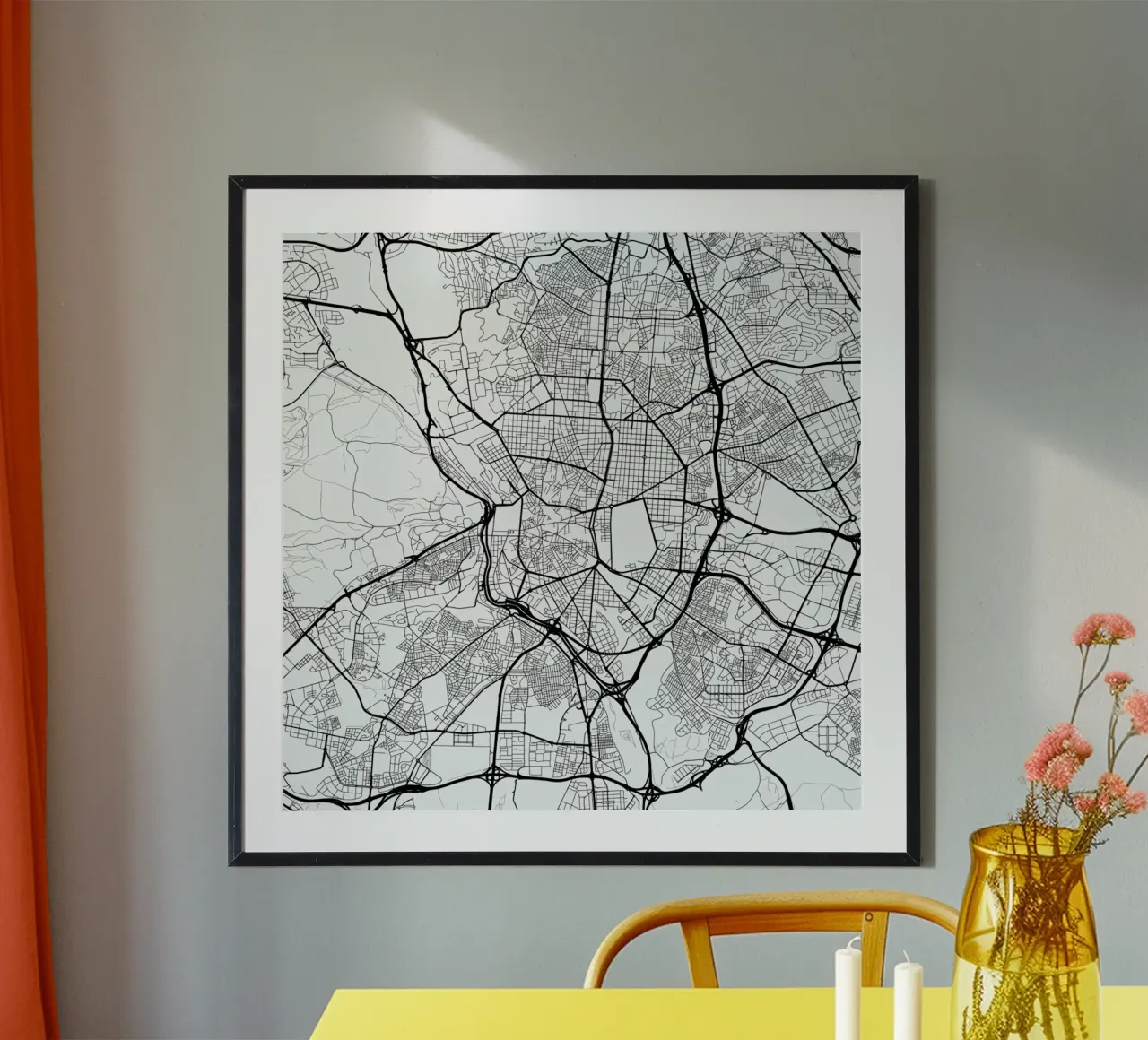 Madrid White poster con telaio in legno da Urban Maps