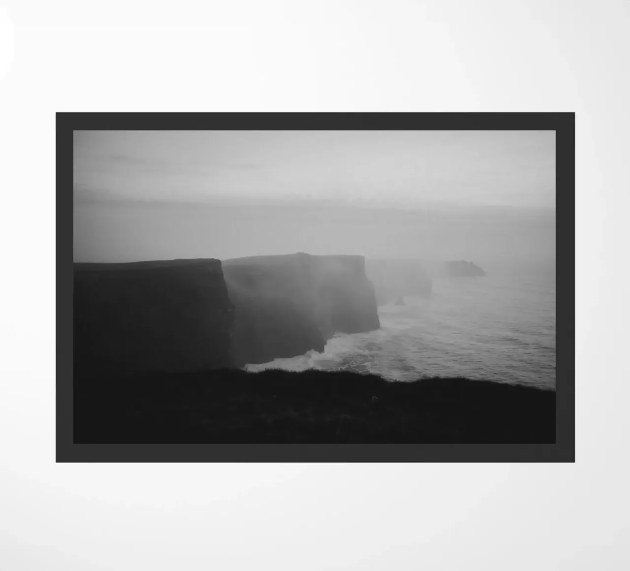 Cliffs of Moher, Irland, schwarz weiß am Abend, Querformat zerbino da Stina Freytag
