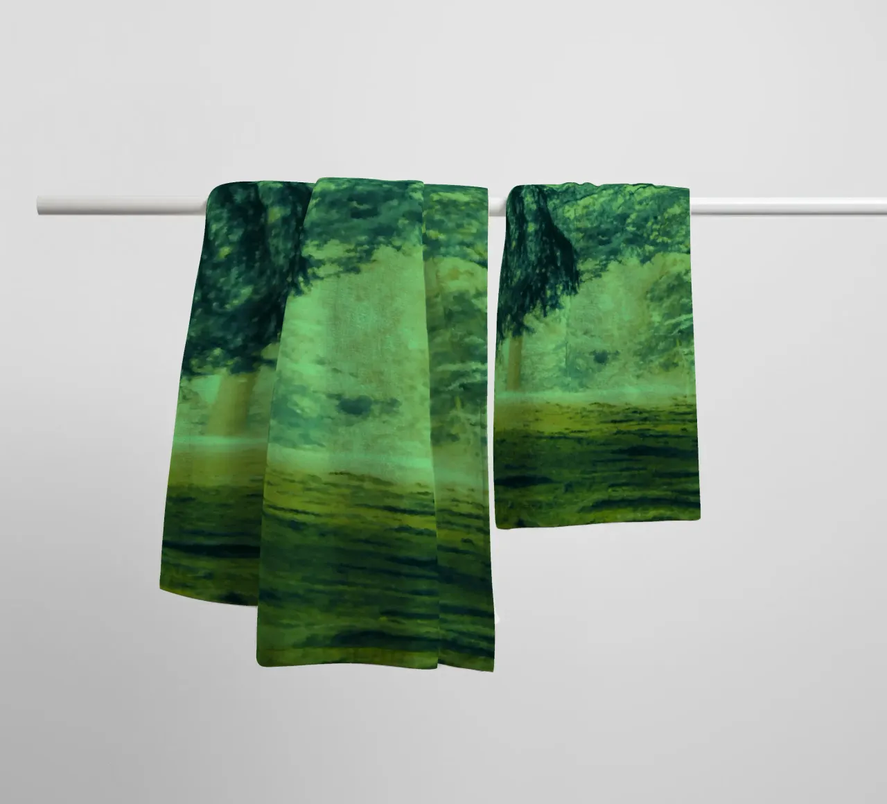 Ein Weg im Wald im Sommer Handtuch von Something for you