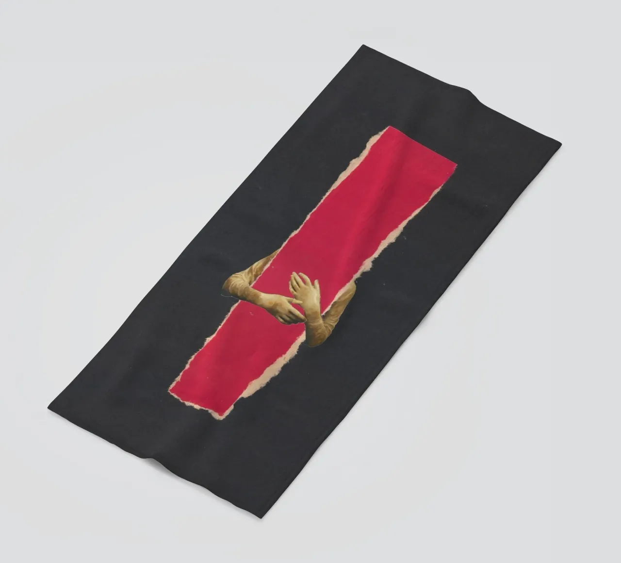 Hold Behind Torn telo mare da Carlos Quitério