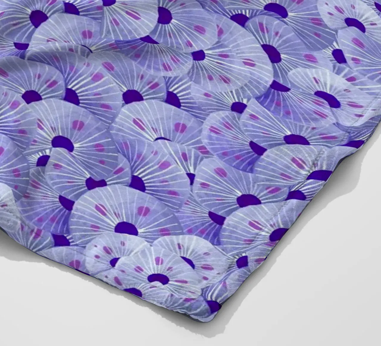 Fantom Fifi Art - Korallenmuster Lila coperta in pile da The Artcircle