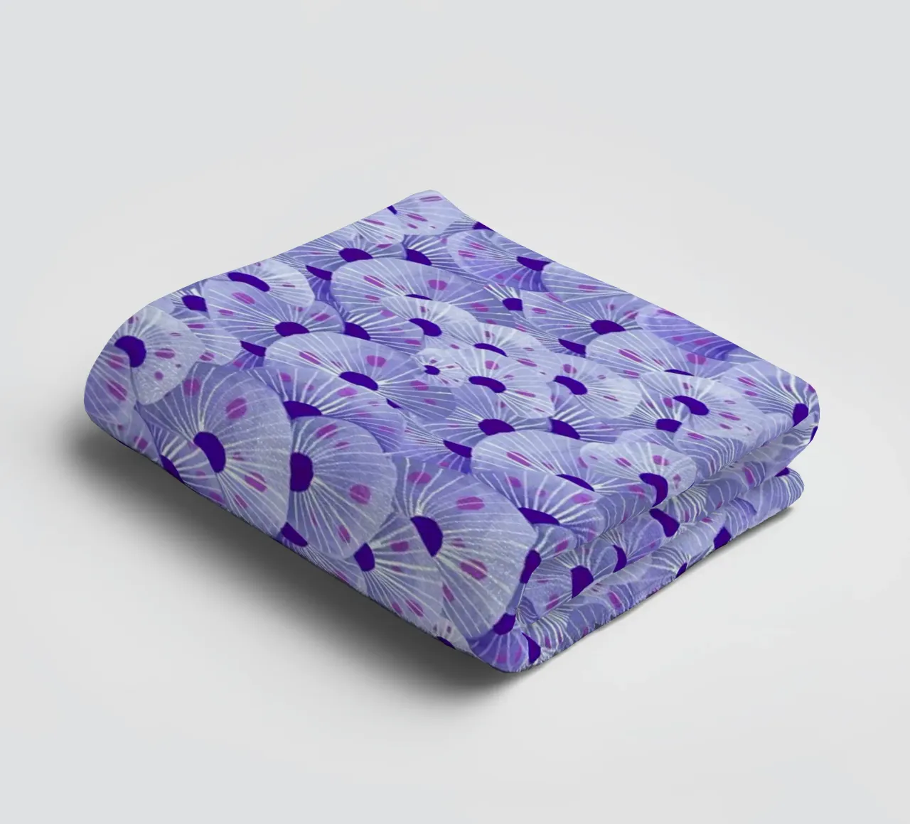 Fantom Fifi Art - Korallenmuster Lila asciugamano da bagno da The Artcircle