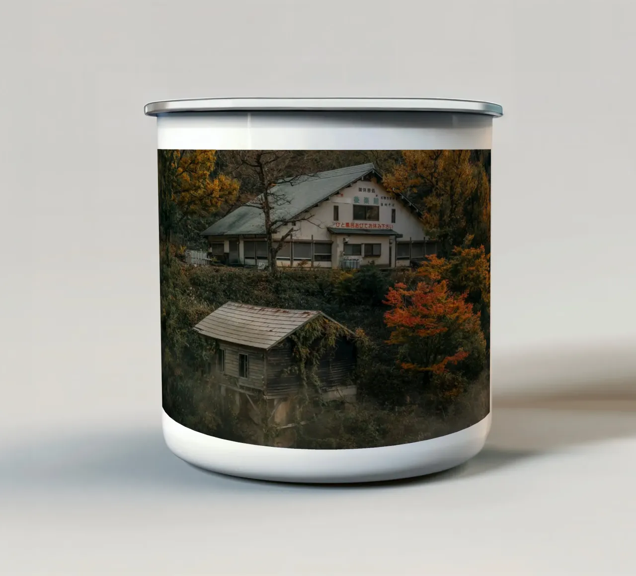Primavera calda d'autunno a Nagano, Giappone tazza in smalto da Marcel Bisig