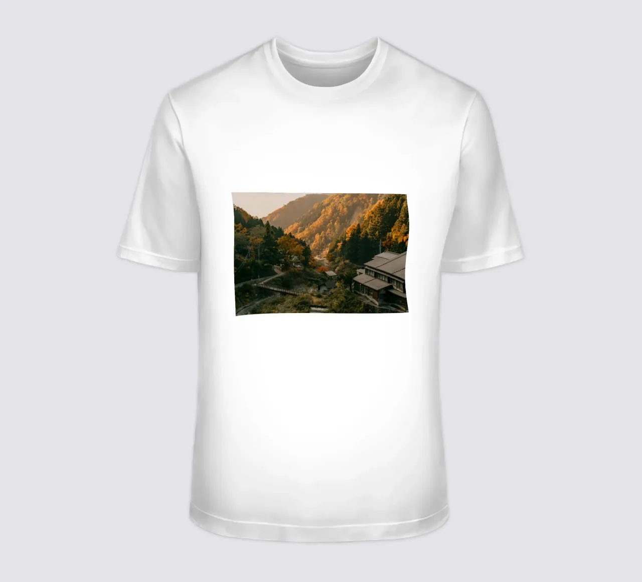 Valle delle sorgenti calde in autunno - Nagano, Giappone t-shirt da Marcel Bisig