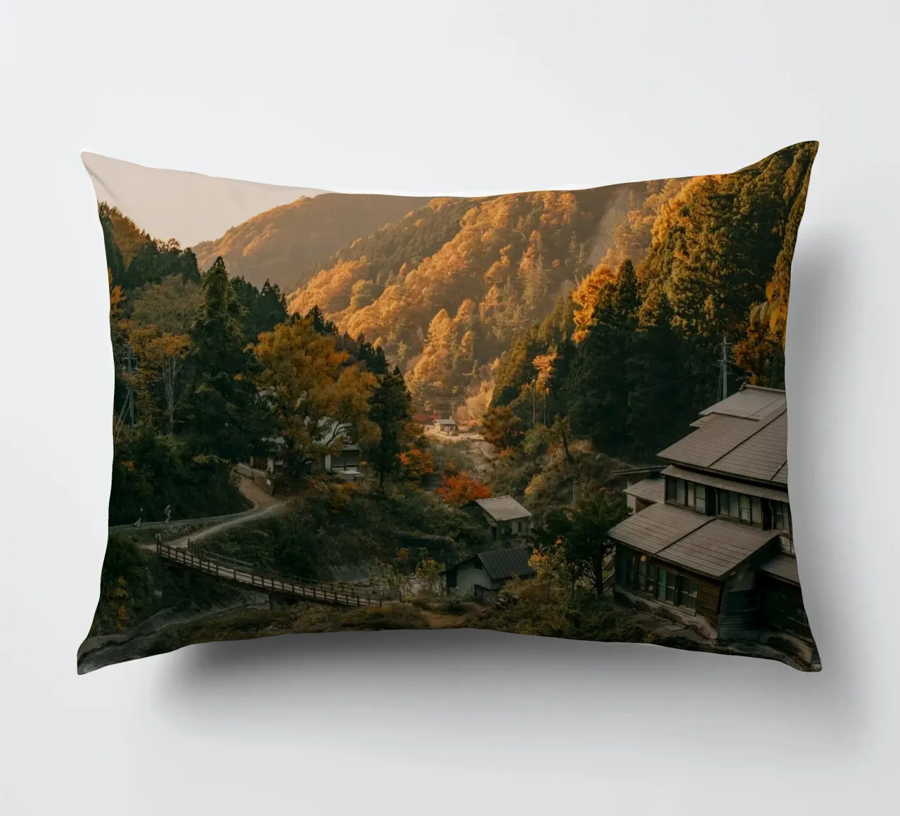 Valle delle sorgenti calde in autunno - Nagano, Giappone cuscino da Marcel Bisig