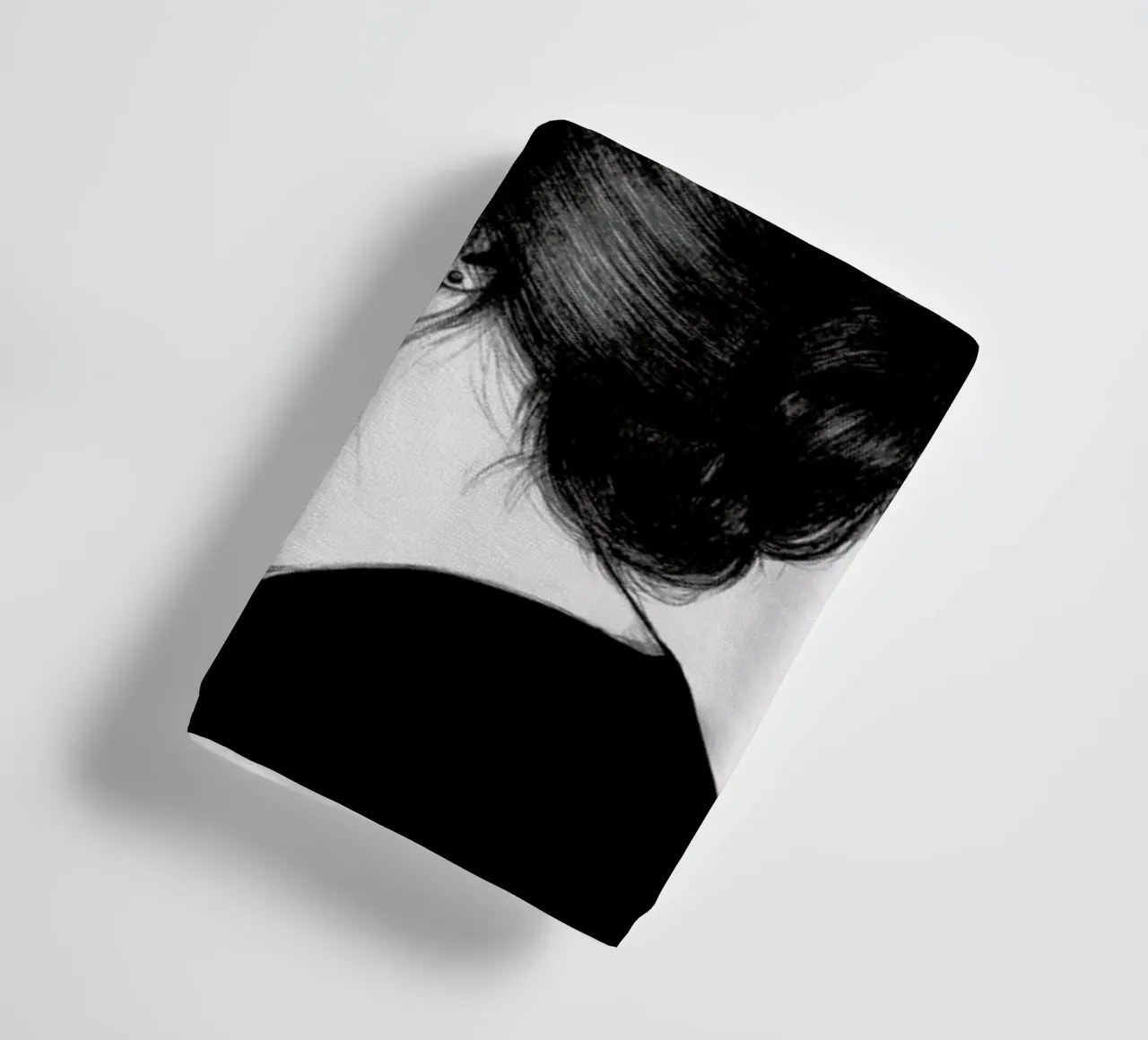 Peculiar Rabbit asciugamano da bagno da The White Deer