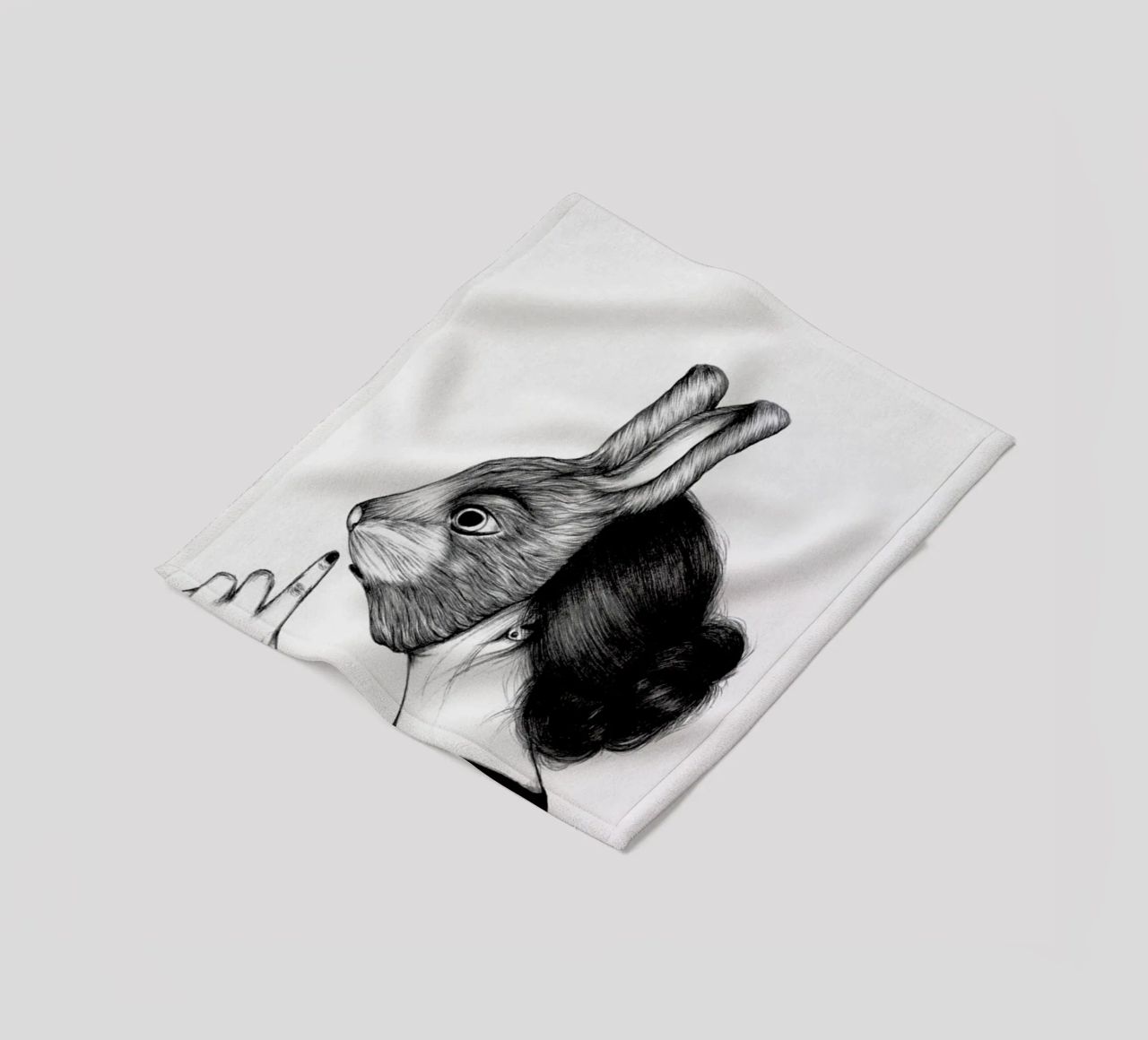 Peculiar Rabbit coperta in pile da The White Deer