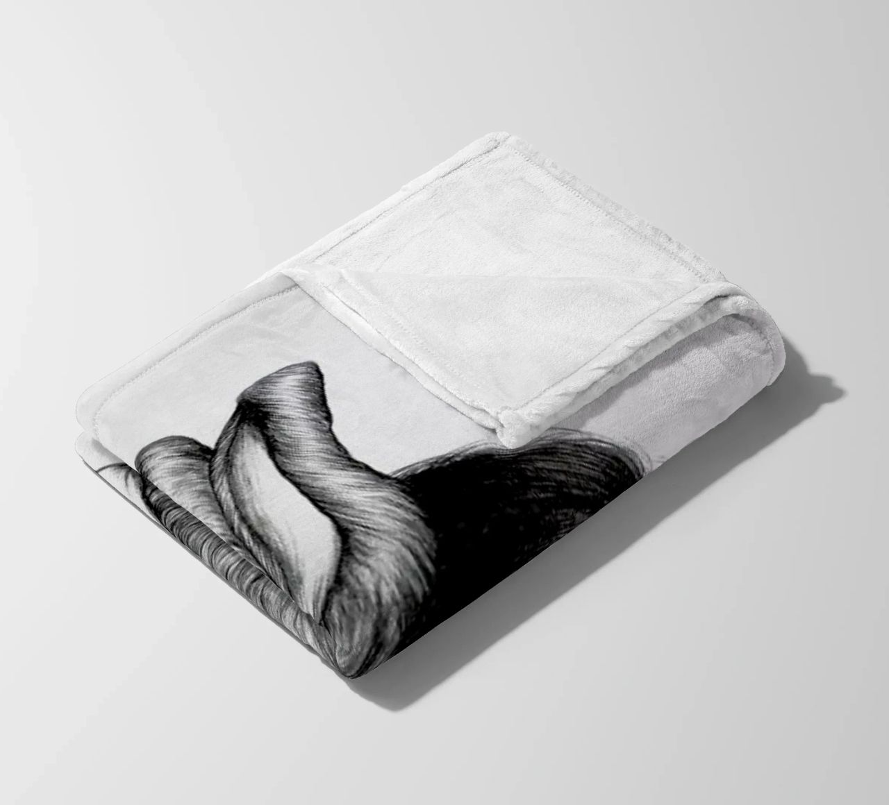 Peculiar Rabbit coperta in pile da The White Deer