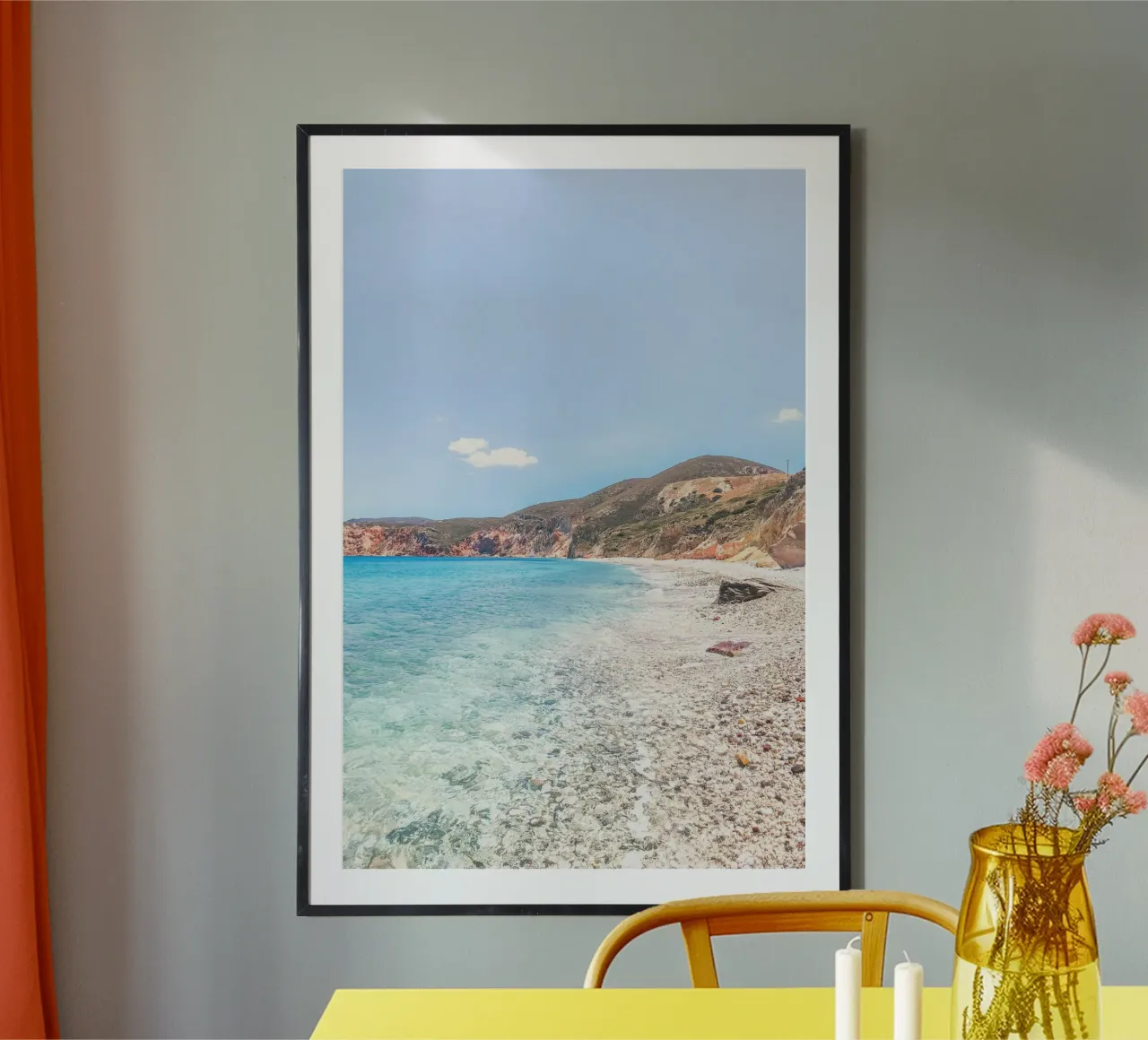 Milos, Grecia I Sogno della spiaggia deserta paradiso delle Cicladi poster con telaio in plastica da Julie Travel Photography