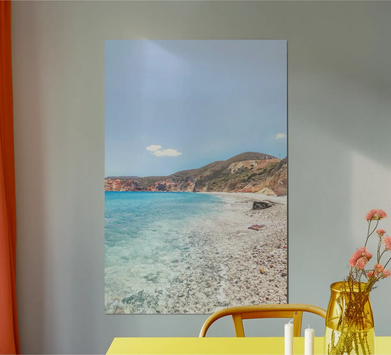 Milos, Grecia I Sogno della spiaggia deserta paradiso delle Cicladi poster con telaio in plastica da Julie Travel Photography