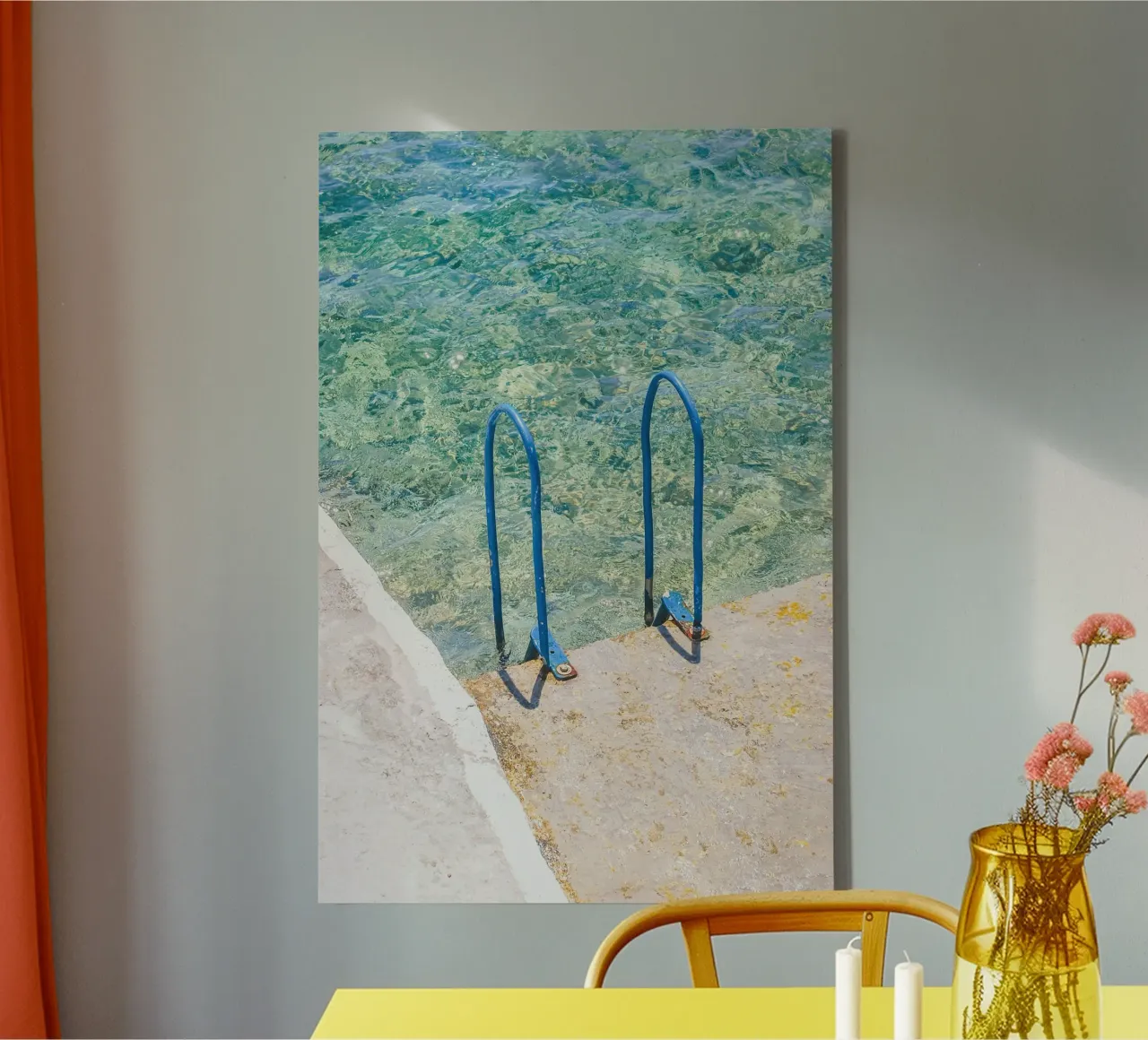Milos, Griekenland I Minimalistisch blauw Mediterraan zwembad canvas met Baklijst van Julie Travel Photography