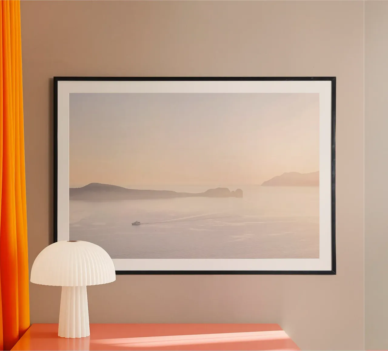 Milos, Grecia I Tramonto rosa pastello poster con telaio in plastica da Julie Travel Photography