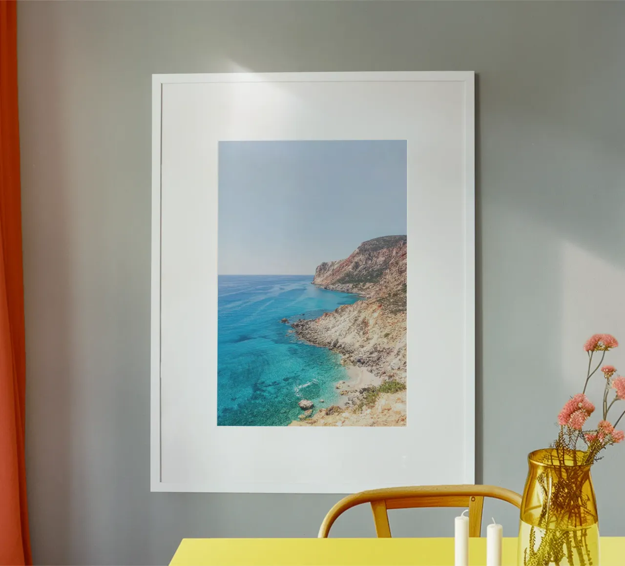 Milos, Grecia I Paesaggio montano paradiso selvaggio poster con telaio in alluminio da Julie Travel Photography