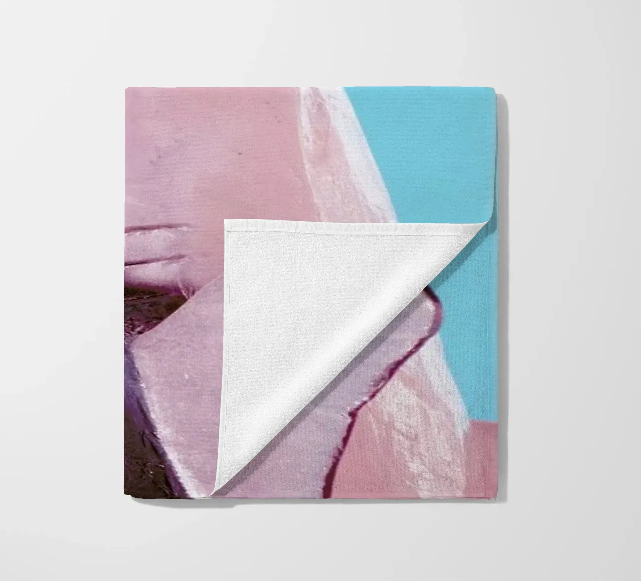 Attack! Blue strandhanddoek van Ballack Art House