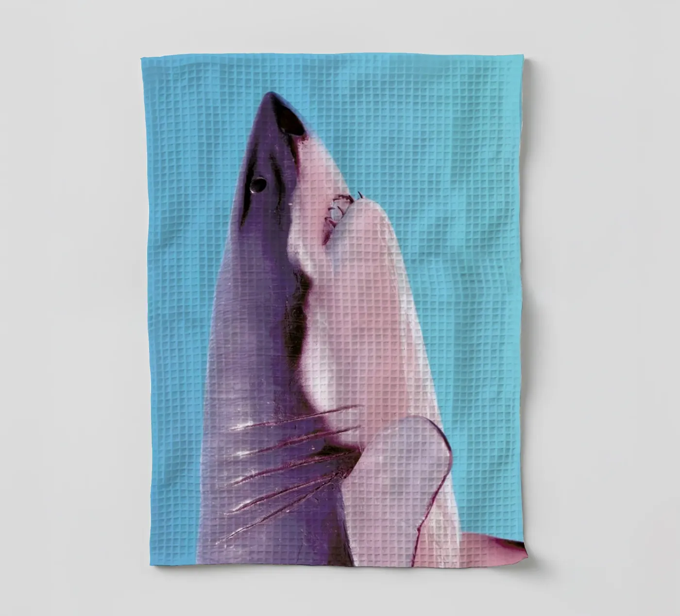 Attack! Blue Geschirrtuch von Ballack Art House