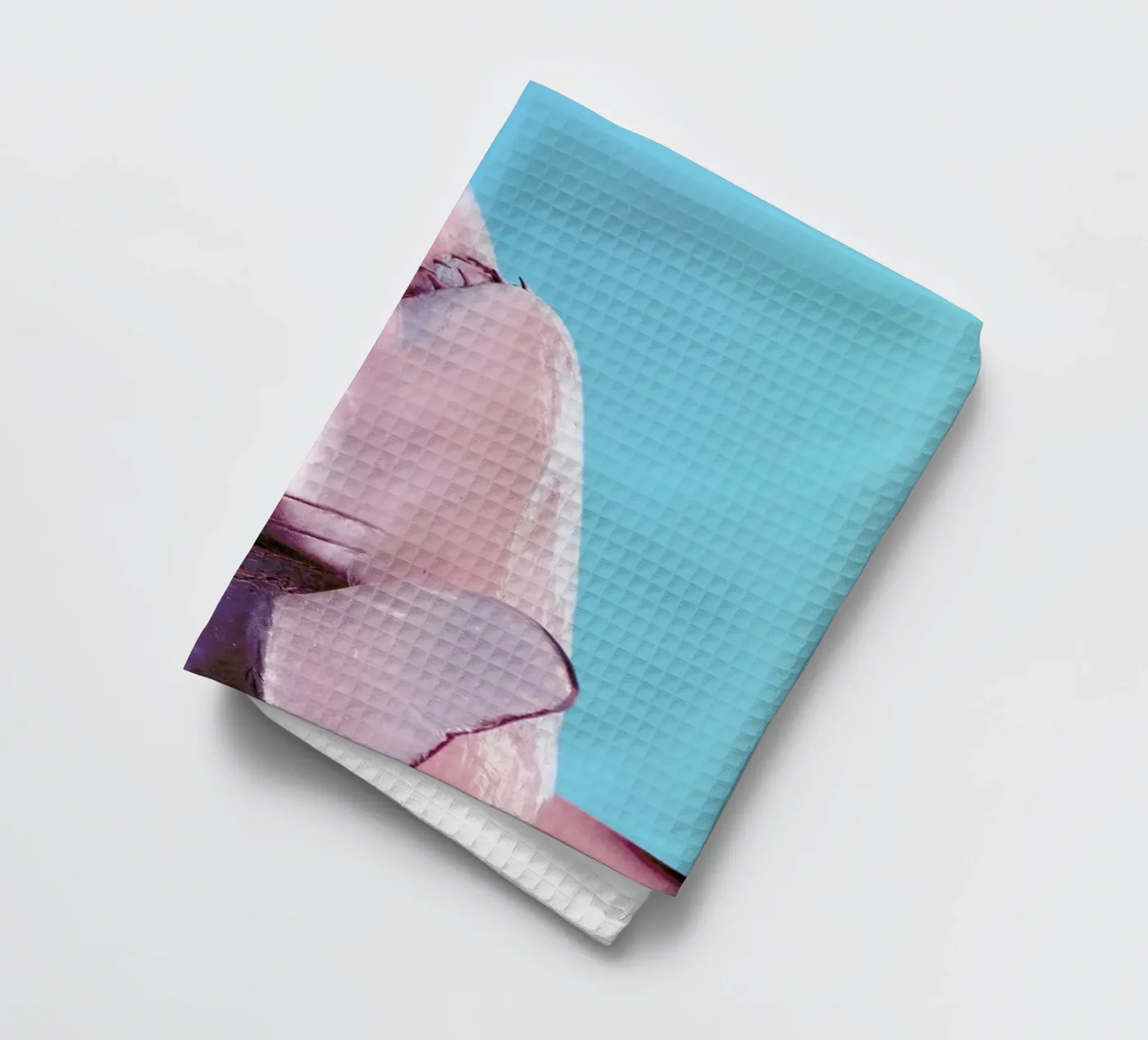 Attack! Blue Geschirrtuch von Ballack Art House