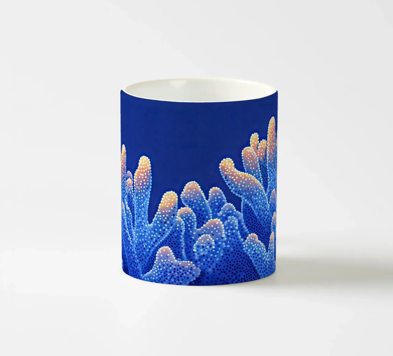 Corail en Lumière - Hedendaagse mariene kunst keramische mok van The Sea