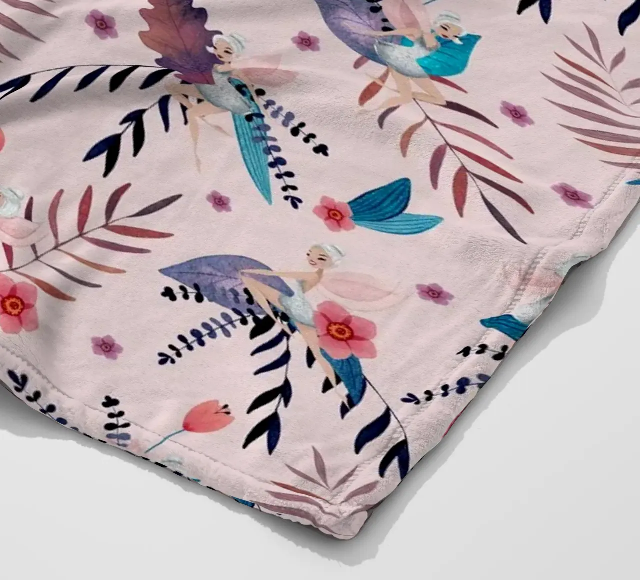 Fantom Fifi Art - Feenmuster Soft Pink coperta in pile da The Artcircle