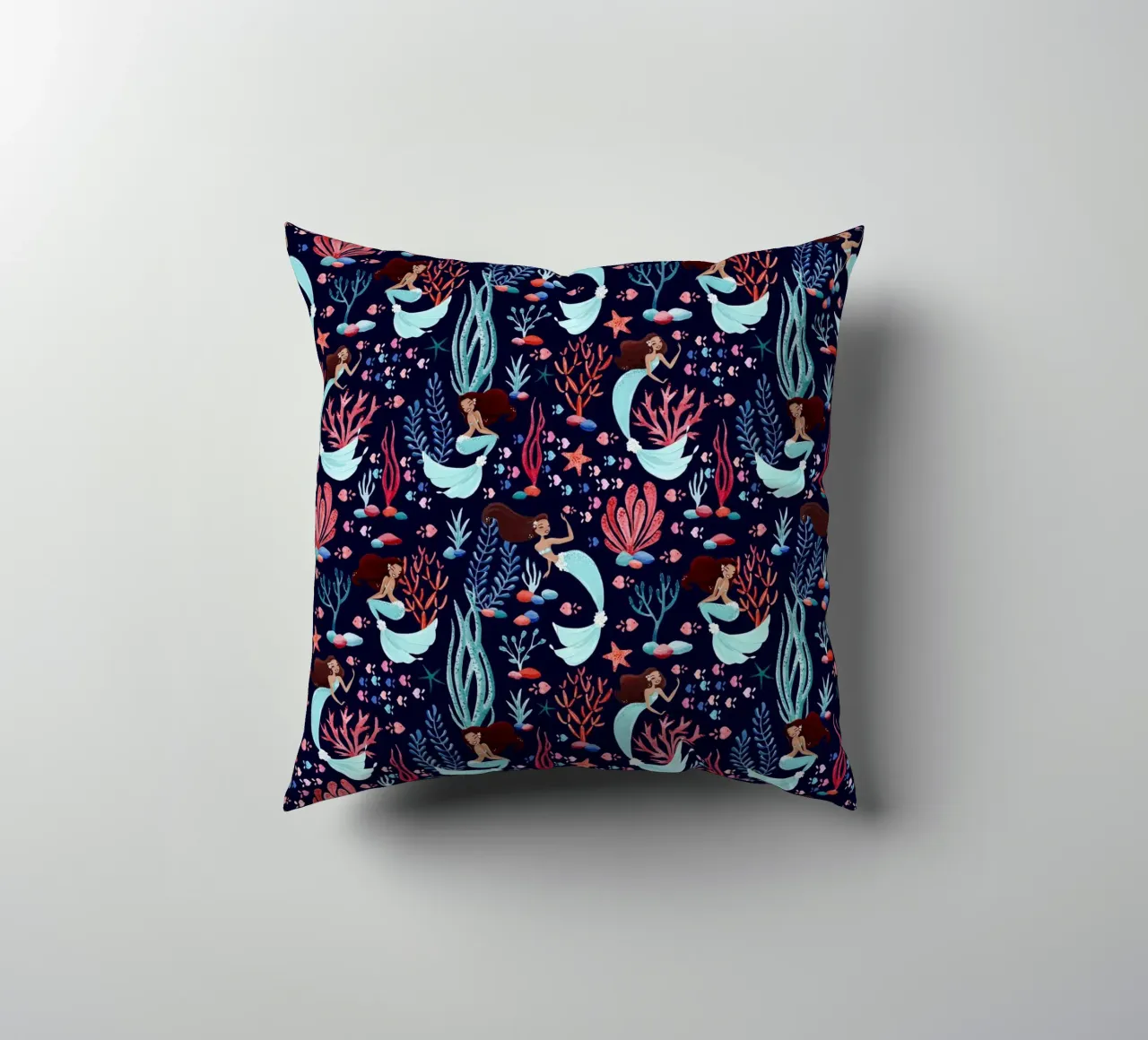 Fantom Fifi Art - Meerjungfrauen Muster Navy cuscino da The Artcircle