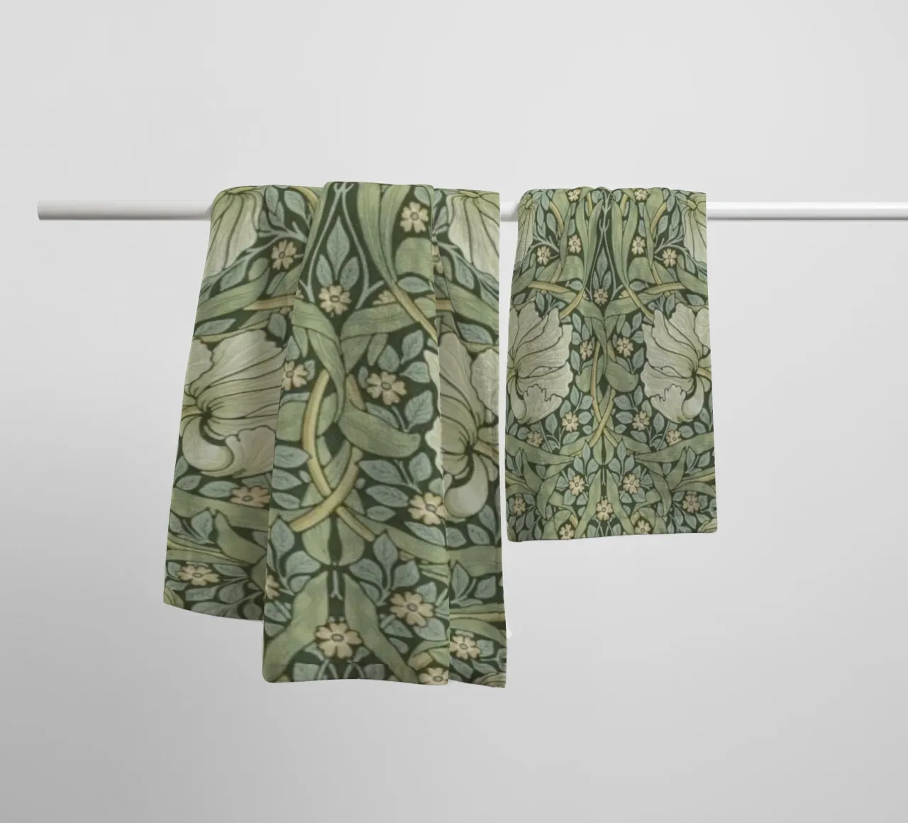 William Morris Botanical Vintage Print, Green Pattern (motif vert) serviette de bain de ArtHaus