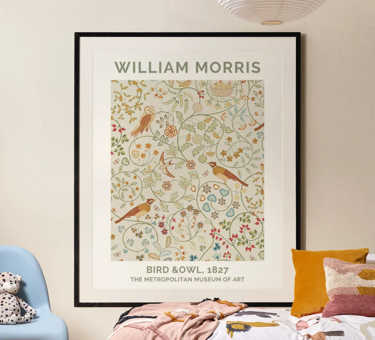 Stampe William Morris, arte murale botanica, decorazione con stampa di uccelli poster con telaio in legno da ArtHaus