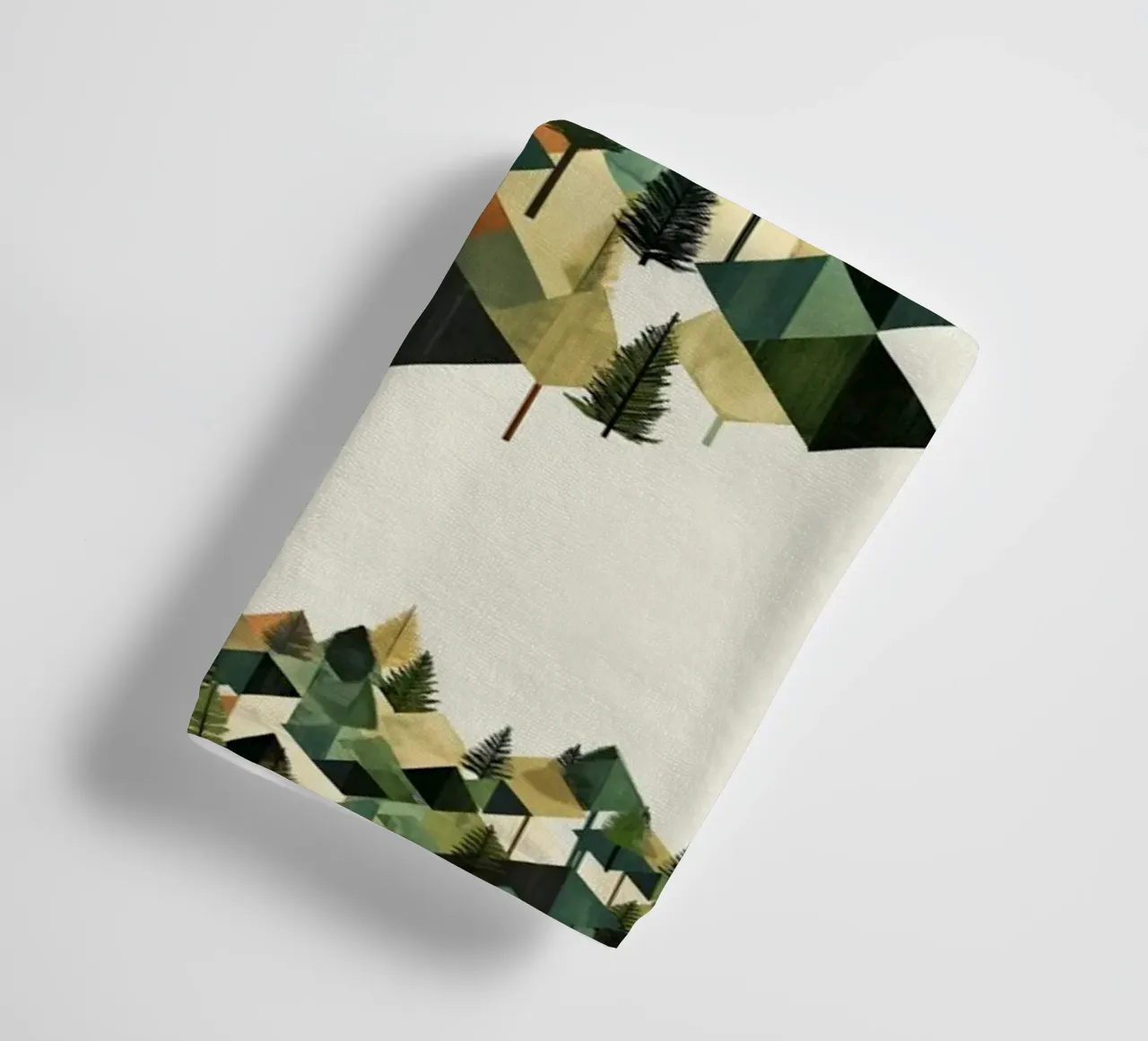 Green emerge 8 - framed asciugamano da bagno da The Quiet Senju