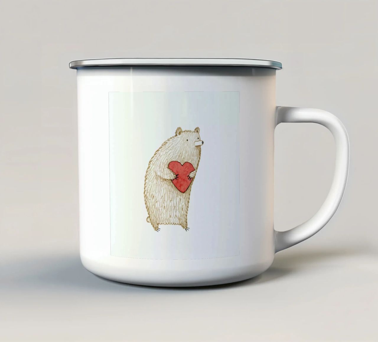 Bear With Heart tazza in smalto da Sophie Corrigan