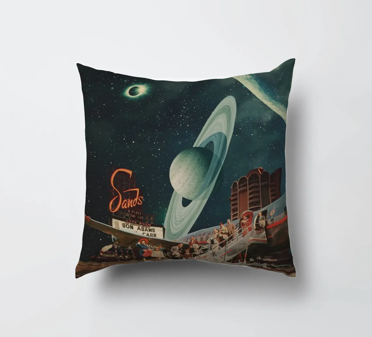 a postcard from year 2348 cuscino da Frank Moth