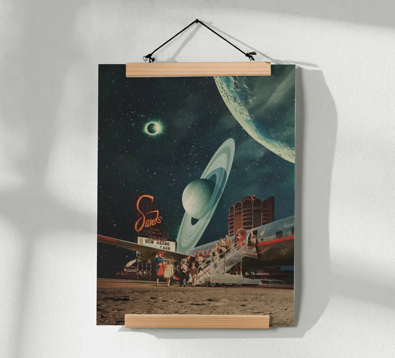 a postcard from year 2348 poster con telaio in alluminio da Frank Moth