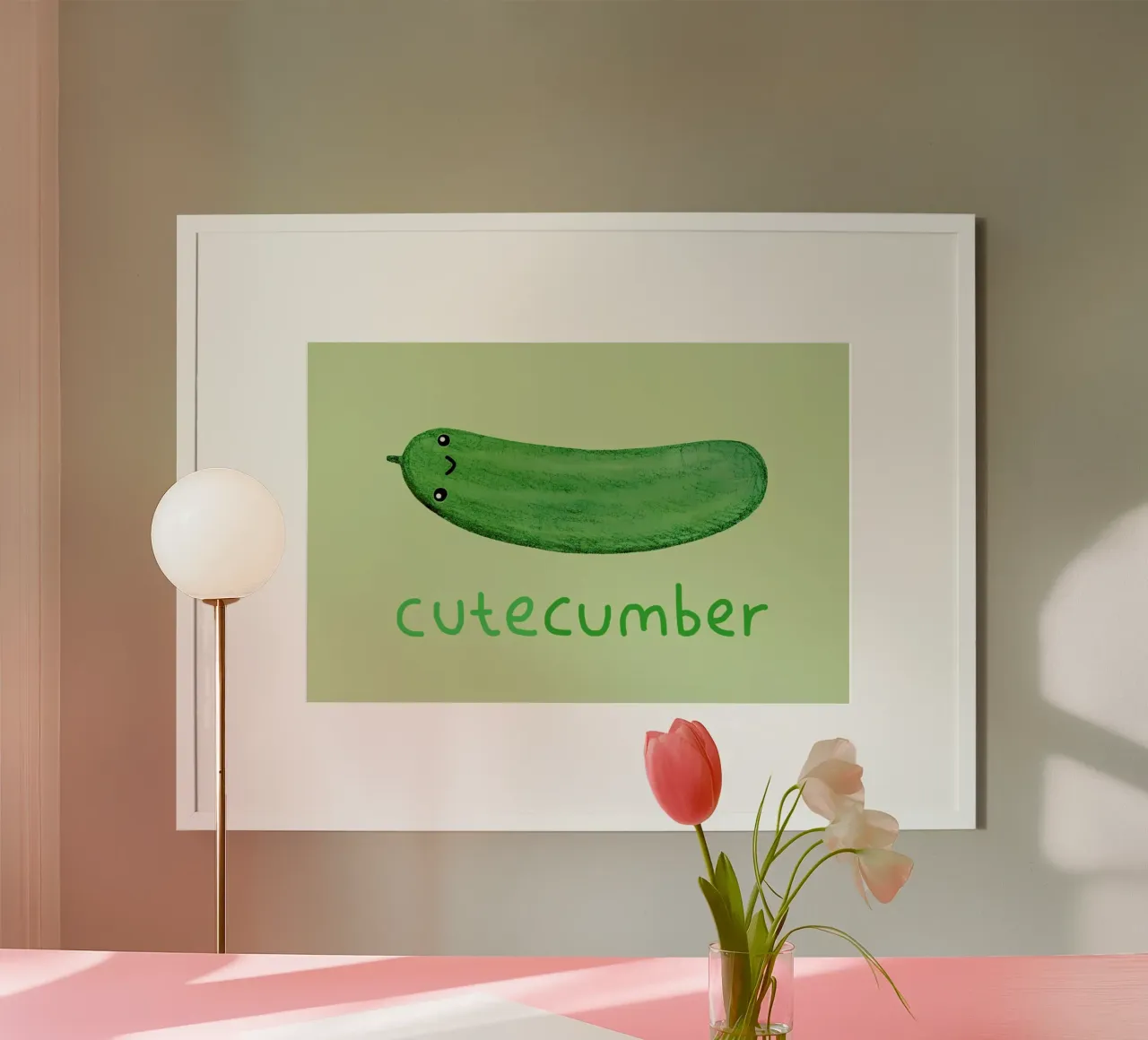 Cutecumber poster con telaio in legno da Sophie Corrigan