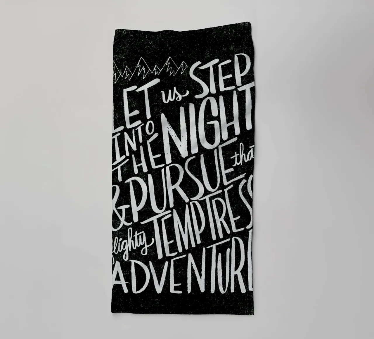 Pursue Adventure asciugamano da bagno da Matthew Taylor Wilson