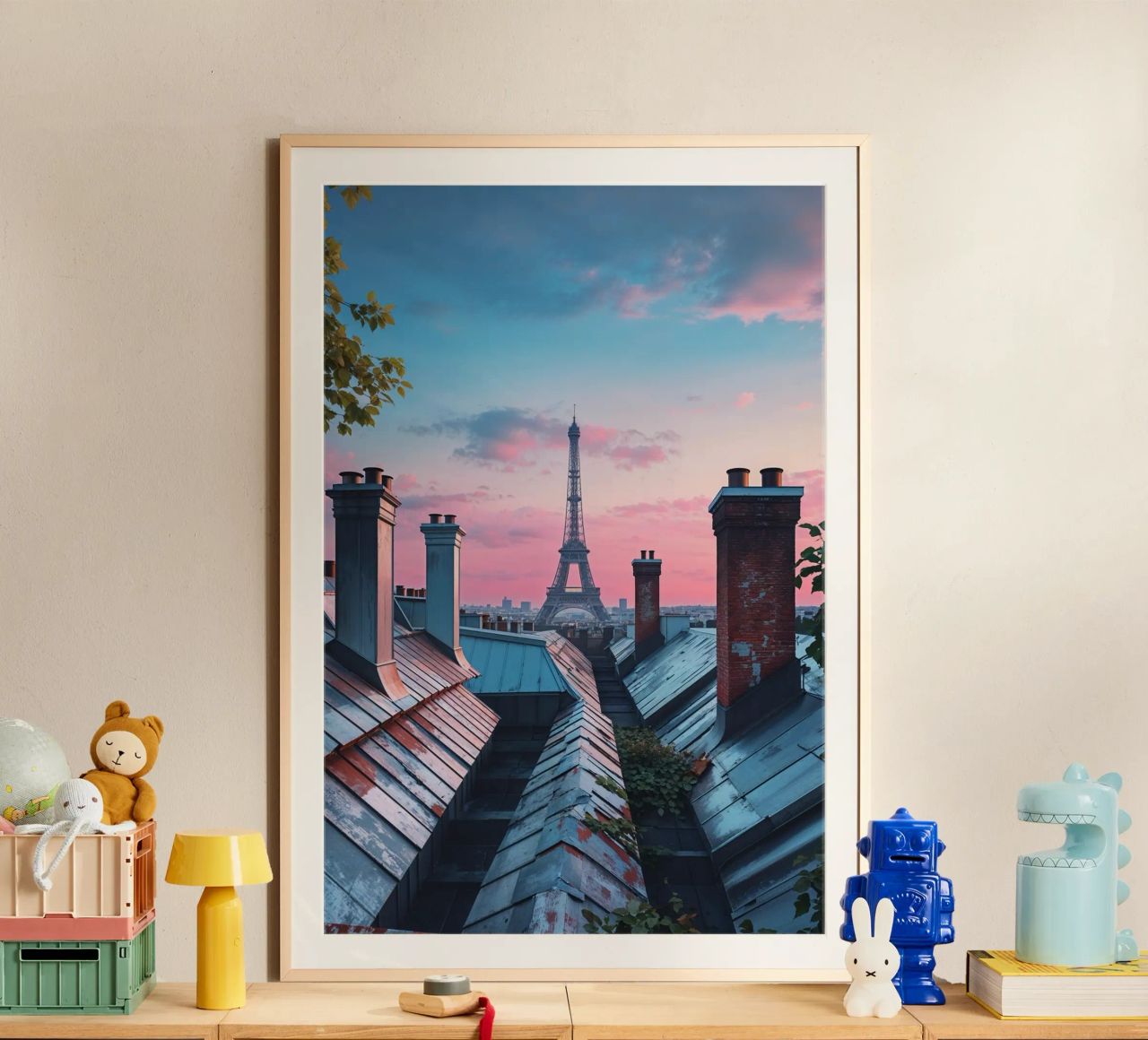 Rooftop Views of the Eiffel Tower at Sunset poster con telaio in plastica da AlbertKlee