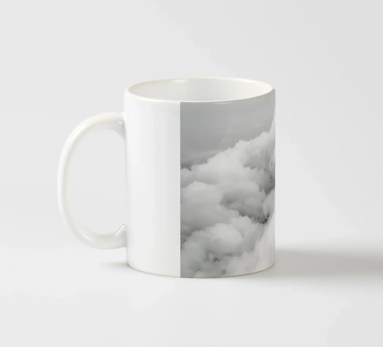 Above the Clouds tazza in ceramica da Chris Abatzis