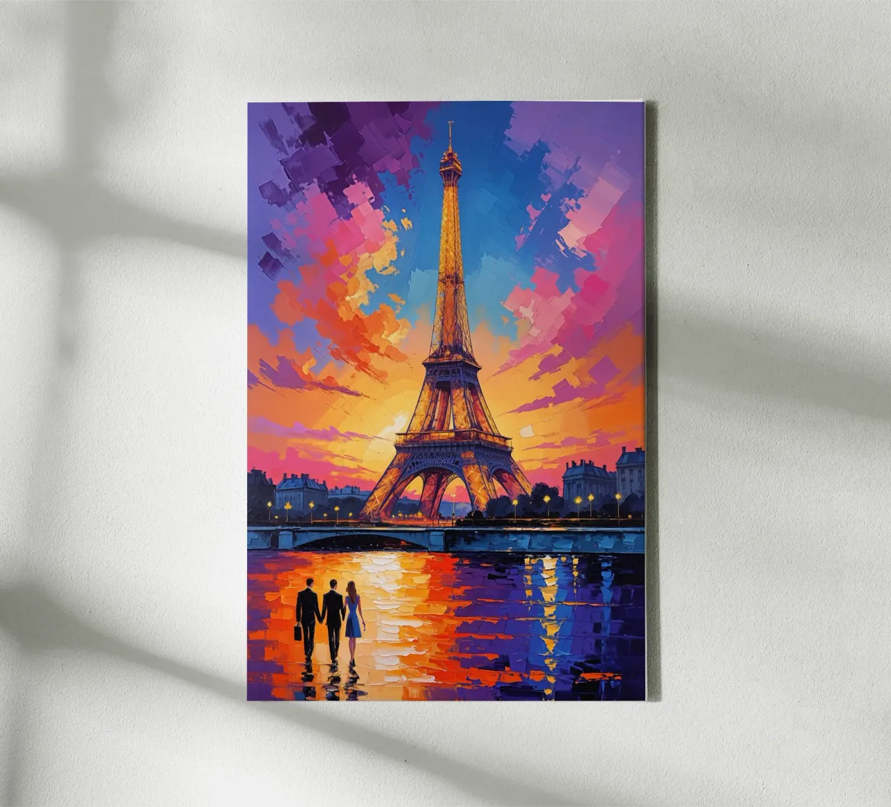 Eiffel Tower Illuminated in Parisian Sunset tela da AlbertKlee
