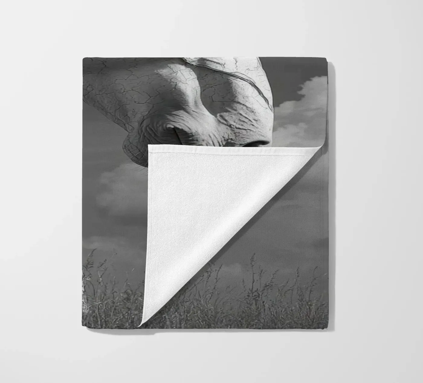 Broken beach towel by Art Unleashed