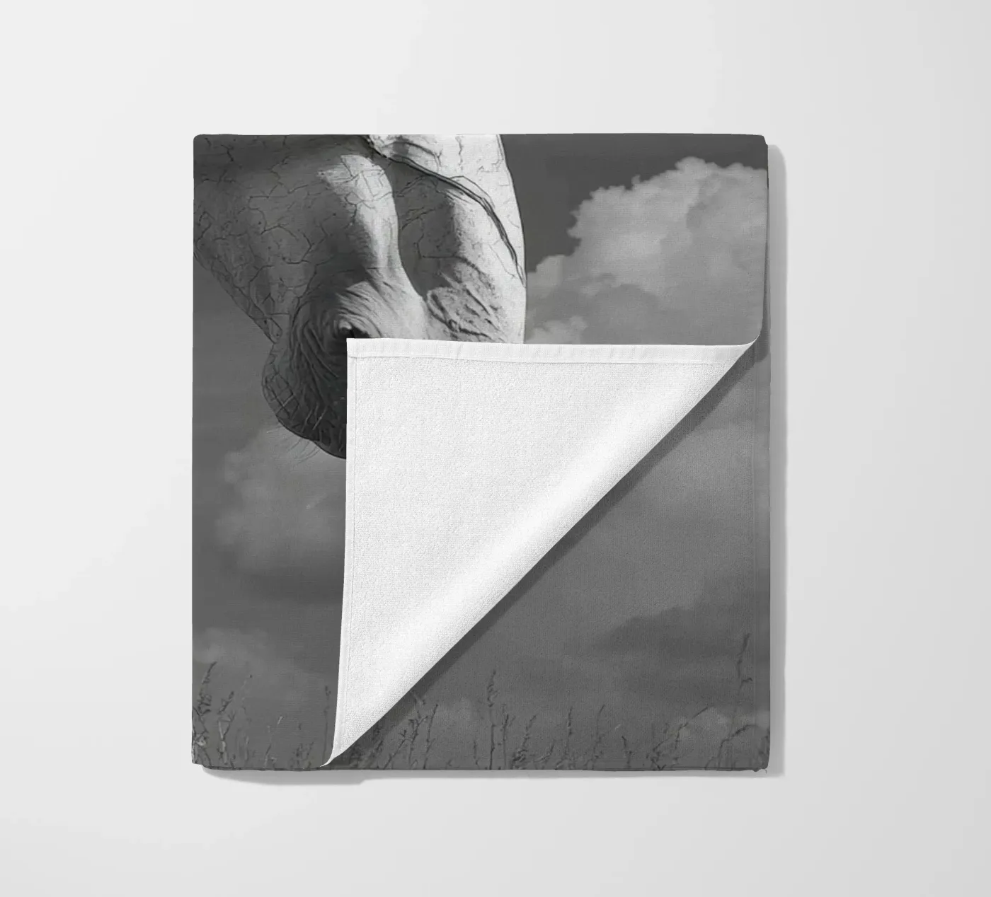 Broken beach towel by Art Unleashed
