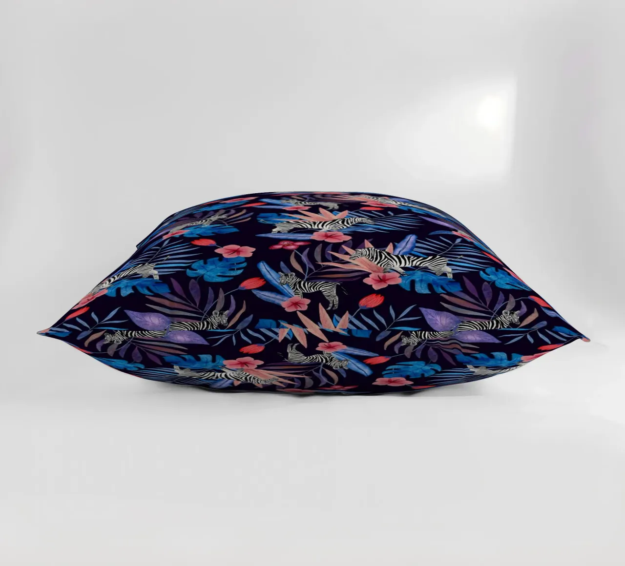 Fantom Fifi Art - Tropisches Zebra Navy cuscino da The Artcircle