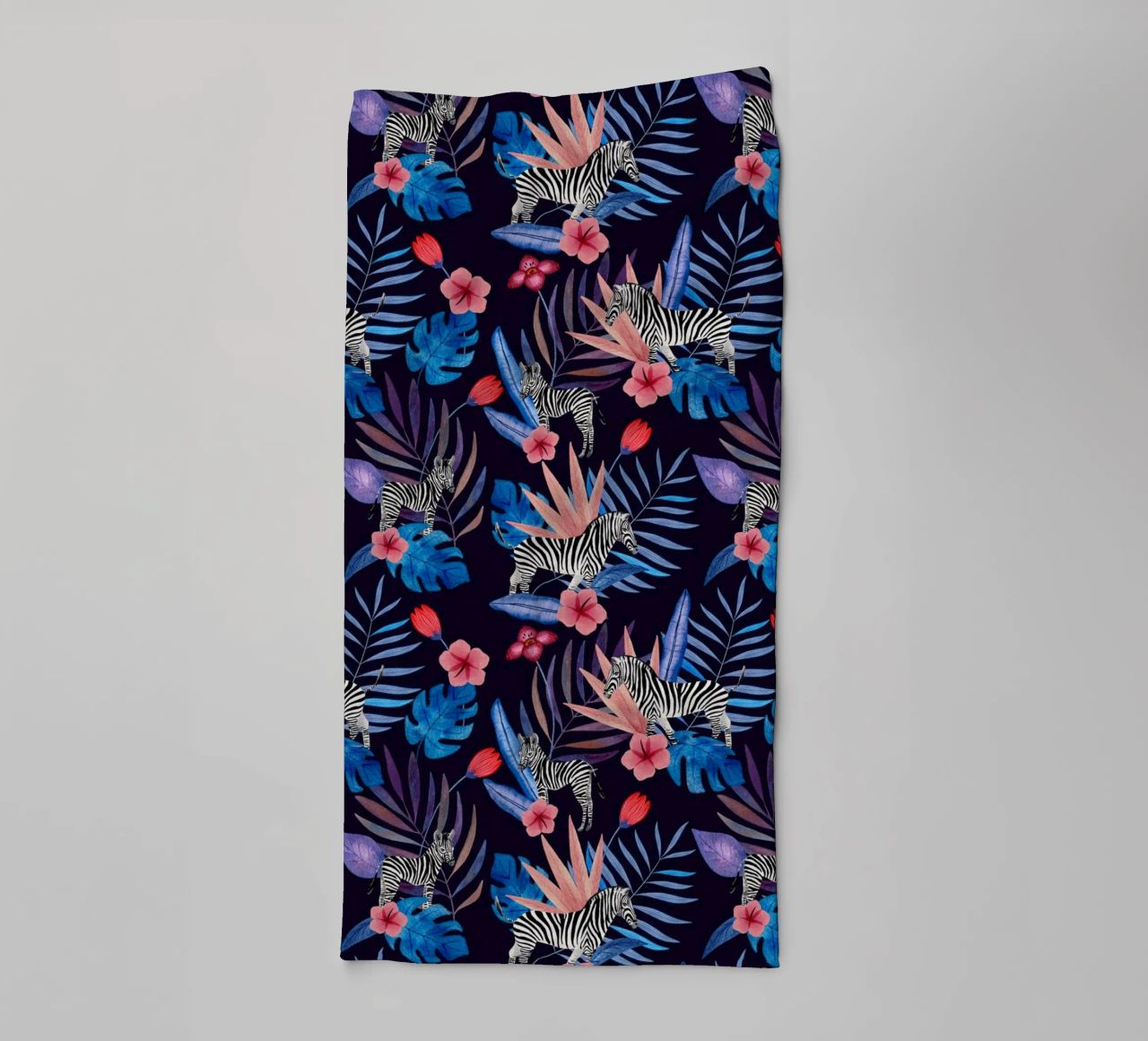 Fantom Fifi Art - Tropisches Zebra Navy towel by The Artcircle