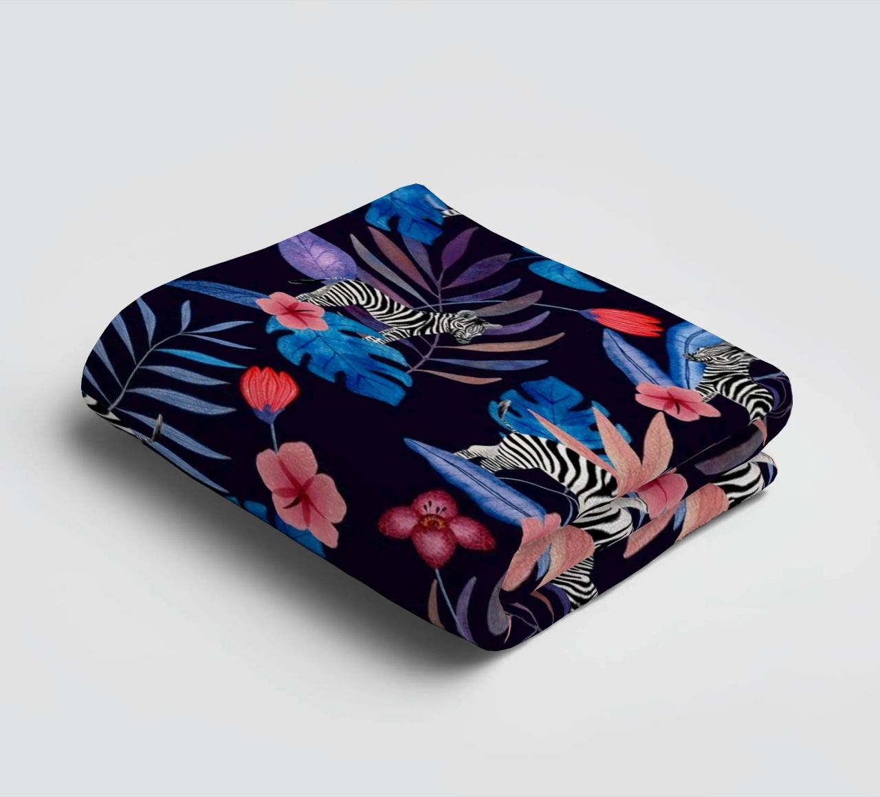 Fantom Fifi Art - Tropisches Zebra Navy towel by The Artcircle