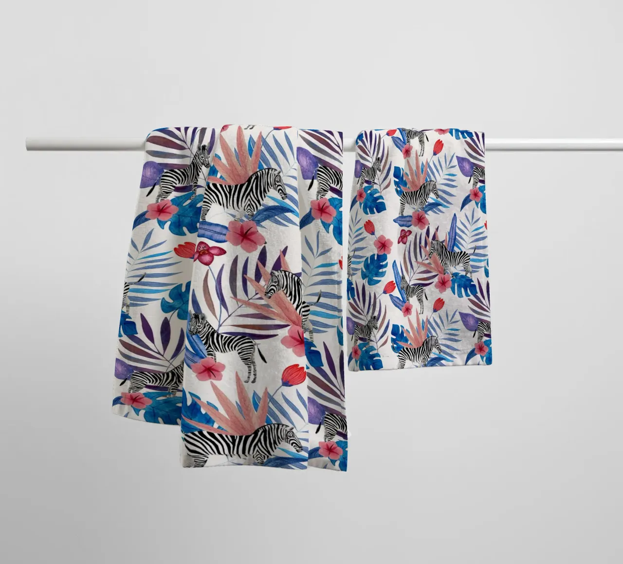 Fantom Fifi Art - Tropisches Zebra Weiß toalla de baño de The Artcircle