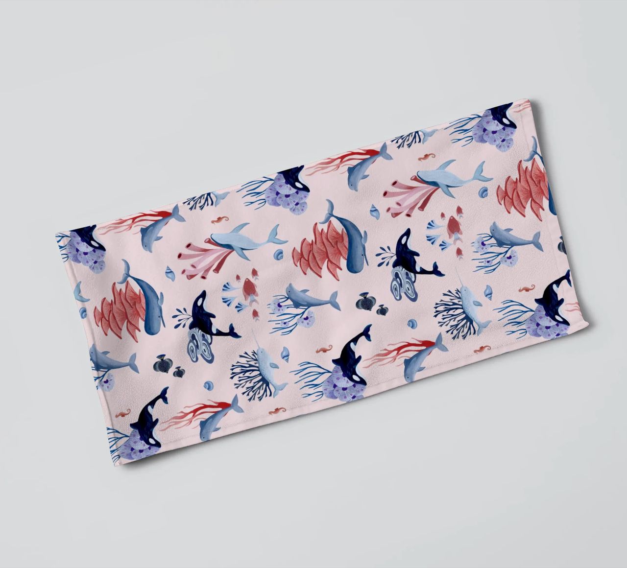 Fantom Fifi Art - Unterwasser Korallen towel by The Artcircle