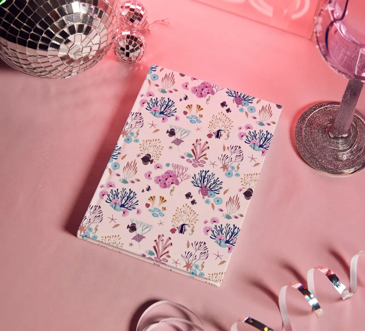 Fantom Fifi Art - Unterwasser Creme Notizbuch von The Artcircle