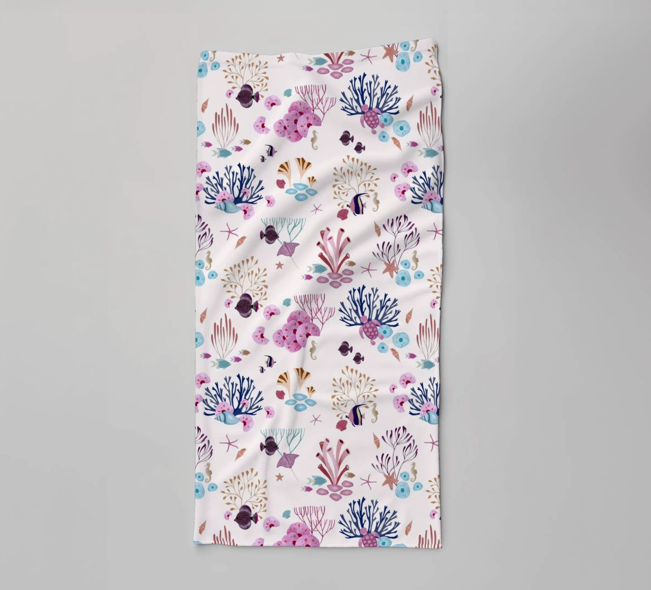 Fantom Fifi Art - Unterwasser Creme towel by The Artcircle
