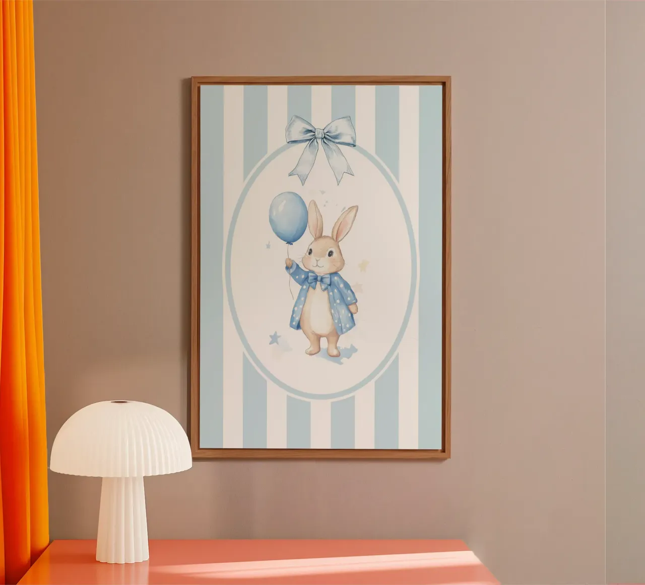 Coniglietto che tiene in mano un palloncino blu alluminio dibond da Jungle Joy Art